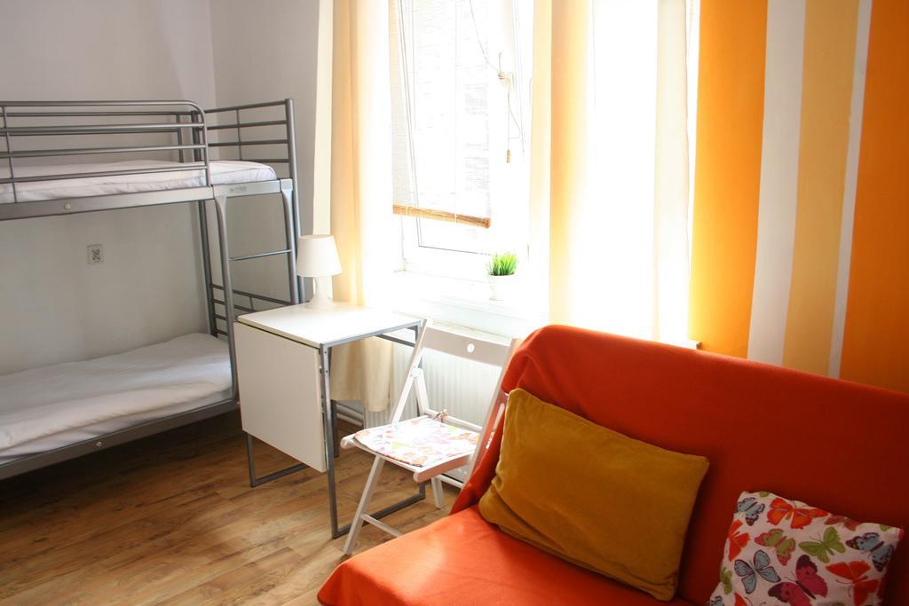 Apart & Hostel Guest Room Brendan