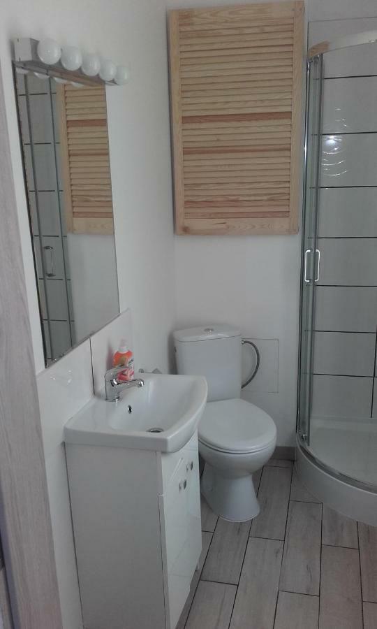 Hostel Apart & Hostel Guest Room Brendan Krakau