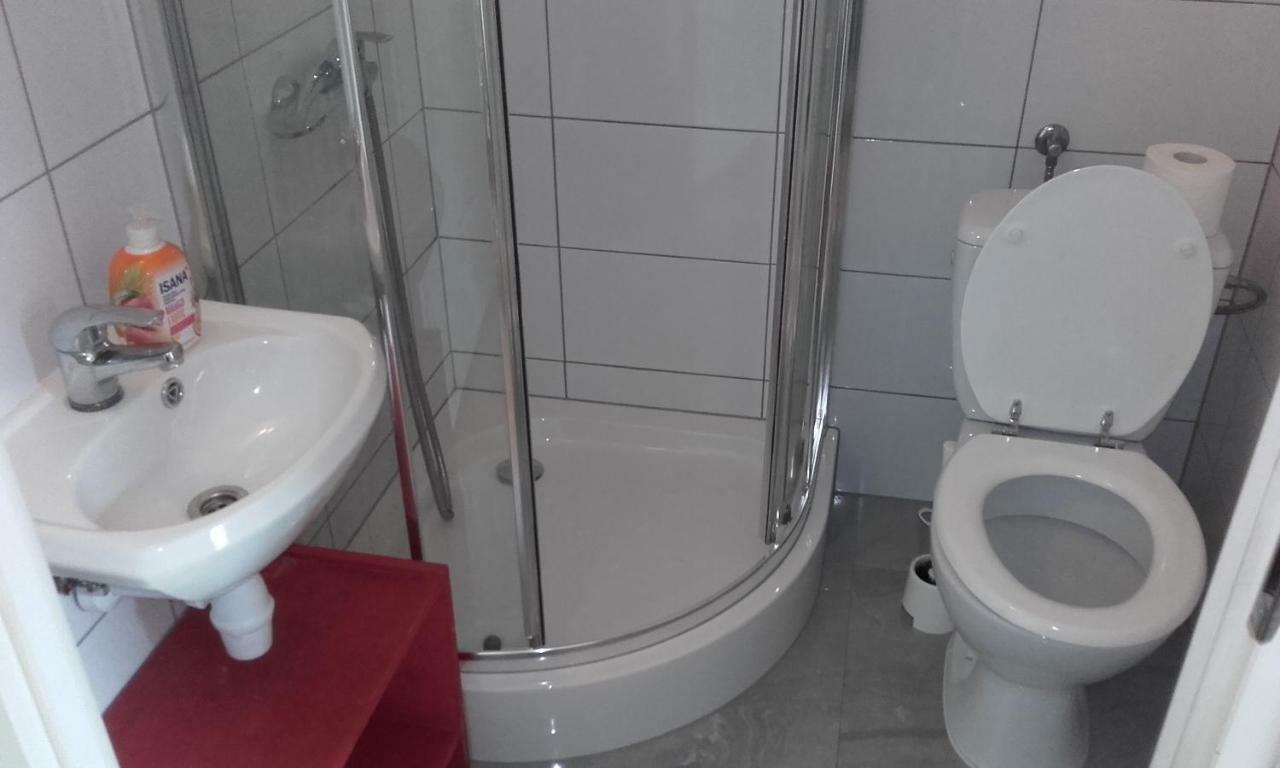 Apart & Hostel Guest Room Brendan Hostel Krakau